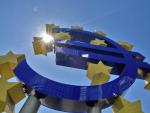 El BCE prevé que la economía de la zona del euro se contraerá un 0,4 por ciento en 2013