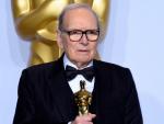 Ennio Morricone recibe el Oscar