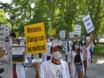 Los médicos protestan frente al Ministerio de Sanidad