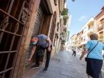 Un hombre cierra su restaurante en Aranda del Duero