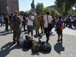 Voluntarios de la Federación Revolucionaria Armenia se reúnen para partir hacia Artsakh (región de Nagorno Karabaj), donde se ha declarado la ley marcial