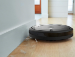 Fotografía de un robot aspirador Roomba de iRobot. Los robots aspiradores Roomba y Conga son los más populares del mercado.