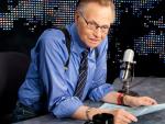 El afamado presentador Larry King, hospitalizado debido al coronavirus