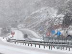 Fuerte nevada este domingo en la autovía A2 a su paso por El Bruc (Barcelona)