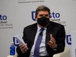 El ministro de Inclusión, Seguridad Social y Migraciones, José Luis Escrivá, durante una conferencia en Deusto