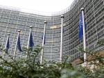 AstraZeneca corrige a Bruselas: irá a la reunión con la Comisión sobre vacunas