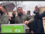 Lanzan objetos contra Abascal (Vox) durante un acto en Salt (Girona)