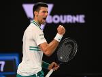 El tenista serbio Novak Djokovic celebra un punto en un partido del Open de Australia