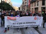Manifestación de CCOO y UGT para exigir la retirada del ERE de Aernnova