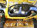Fábrica coches automóvil producción industrial