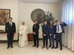 El Papa Francisco, Elon Musk y varios de sus hijos