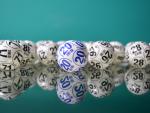 Fotografía de bolas de lotería.