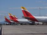 Facua denuncia a 16 aerolíneas por no facilitar teléfonos de atención gratuitos