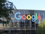 Logo de Google en la sede Alphabet en Mountain View.