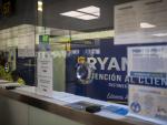 Ventanilla de Ryanair en el aeropuerto Josep Taradellas Barcelona-El Prat