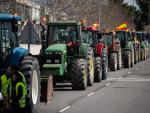 EuropaPress_5750835_varios_tractores_parados_carretera_quinta_jornada_protestas_ganaderos
