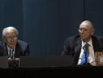 Warren Buffett (i) y Charlie Munger (d), durante la reunión anual de Berkshire en mayo de 2023.