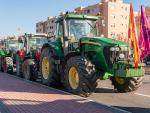Varios tractores suben a la puerta de Bisagra, a 12 de marzo de 2024, en Toledo, Castilla-La Mancha (España).