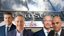 De izq-dcha: Colm Kelleher (presidente de UBS), Ralph Hamers (CEO UBS), Axel Lehmman (Credit Suisse) y Alain Berset (presidente de la Confederación Helvética).