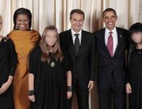 La foto de las hijas de Zapatero y Espinosa con el matrimonio Obama
