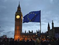 El Brexit sale caro: May se compromete a pagar el doble por dejar la UE