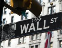 Wall Street revive la pesadilla bursátil de marzo por el Covid-19