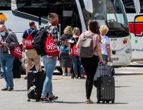 Vista de la llegada de los turistas en el Aeropuerto de Palma de Mallorca.