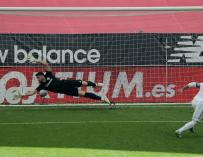 Sergio Ramos transforma el penalti frente al Athletic en partido de LaLiga.