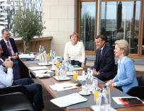 Angela Merkel junto a otros líderes europeos en la cumbre