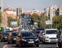 Atasco por los controles policiales en la A5 a la salida de Madrid