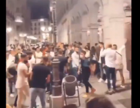 Captura del video de la fiesta en el centro de Granada