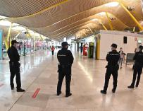Policía Nacional control coronavirus aeropuerto barajas Madrid