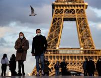 Coronavirus Francia mascarillas Torre Eiffell mundo