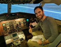 Adrian Ambrosio, piloto de Vueling
