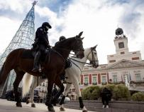 Policía a caballo en la Puerta del Sol (Madrid)