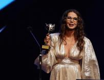 La actriz Victoria Abril tras recibir el "Premio Feroz de Honor 2021"