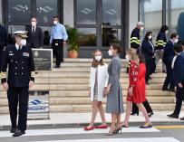 El Rey Felipe VI, la Princesa Leonor, la Reina Letizia y la Infanta Sofía a su llegada al astillero de Navintia