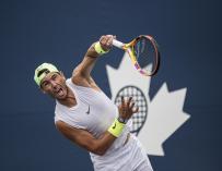 Rafael Nadal practica en el torneo Men's National Bank Open.