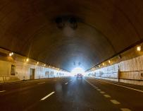 Túnel luz carretera España