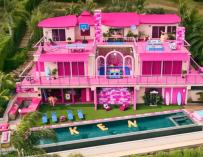 La espectacular casa de Barbie y Ken disponible para alquilar en Malibú