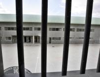 Una quincena de presos de Brians 2 se encierran 3 horas contra el Código Penal