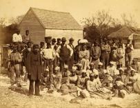 Imagen de un grupo de esclavos en la segunda mitad del siglo XIX en Estados Unidos
