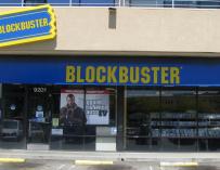 Blockbuster se prepara para competir con Netflix en peliculas por internet