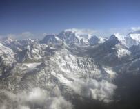Mueren dos escaladores cuando descendían del Everest