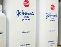 Johnson & Johnson se estrella en bolsa al ocultar el amianto en sus polvos de talco
