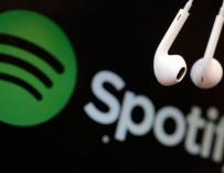 El streaming musical, como el de Spotify, también se podrá disfrutar sin sobrecostes en la UE / EFE
