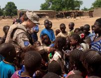 La sargento Marta García Cacabelos, de misión en Mali. / EFE