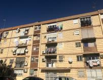 Bloque de pisos en el polígono de La Paz