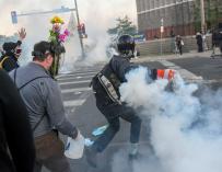 La Policía retoma por la fuerza el control de Mineápolis ante las protestas raciales