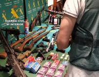 La Guardia Civil interviene más de 60 armas de fuego de una red de tráfico de armas para el crimen organizado